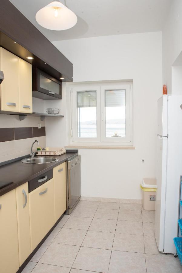 Apartmani Silvana&Vera セニ エクステリア 写真
