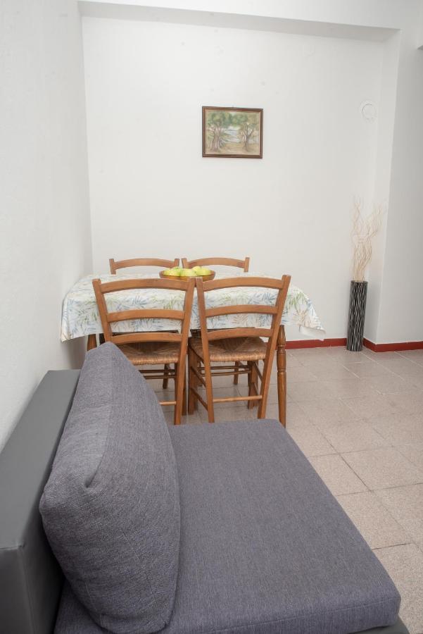 Apartmani Silvana&Vera セニ エクステリア 写真