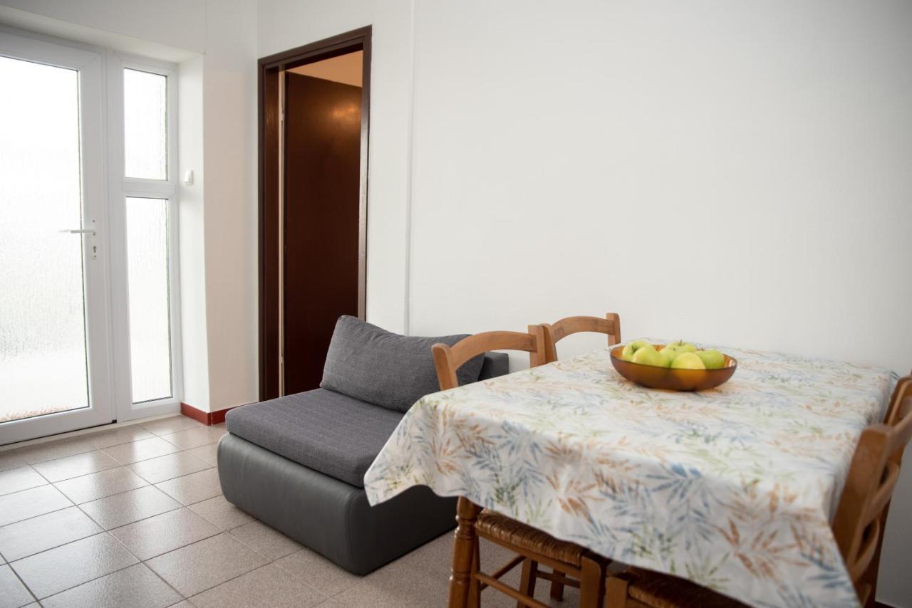 Apartmani Silvana&Vera セニ エクステリア 写真