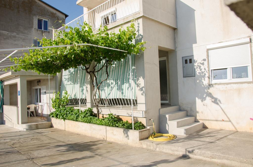 Apartmani Silvana&Vera セニ エクステリア 写真
